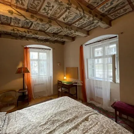 Cool Historical 1 Bedroom Apartment In Mala Strana Prague Exterior photo