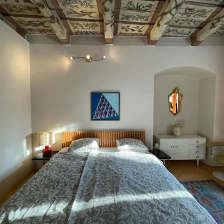 Cool Historical 1 Bedroom Apartment In Mala Strana Prague Exterior photo