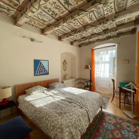 Cool Historical 1 Bedroom Apartment In Mala Strana Prague Exterior photo