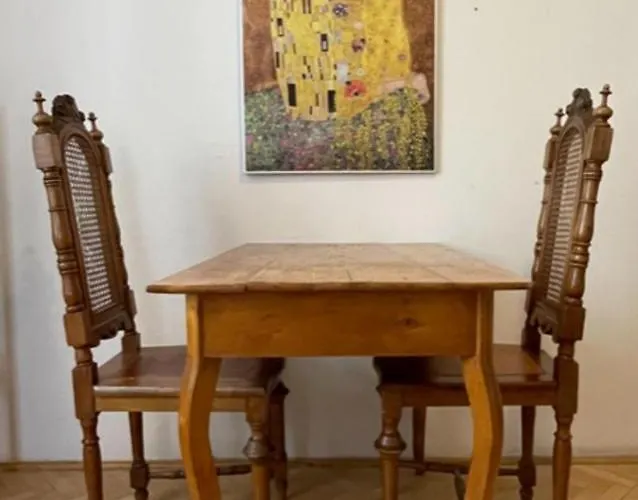 Cool Historical 1 Bedroom Apartment In Mala Strana